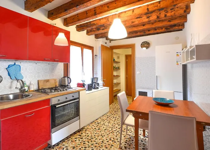 Appartement Lovely In With Wifi