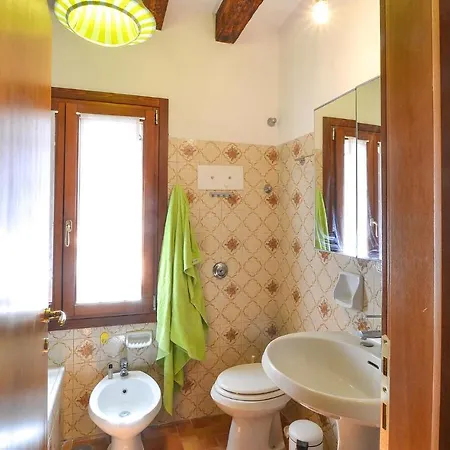 Appartamento Lovely In With Wifi